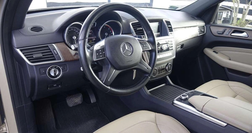 Mercedes-Benz ML cena 75700 przebieg: 228000, rok produkcji 2012 z Otmuchów małe 781